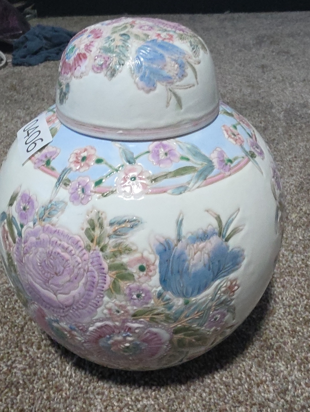 Floral Porcelin Ginger Jar With Lid Hand Painted  Chinese. Vintage Excellent